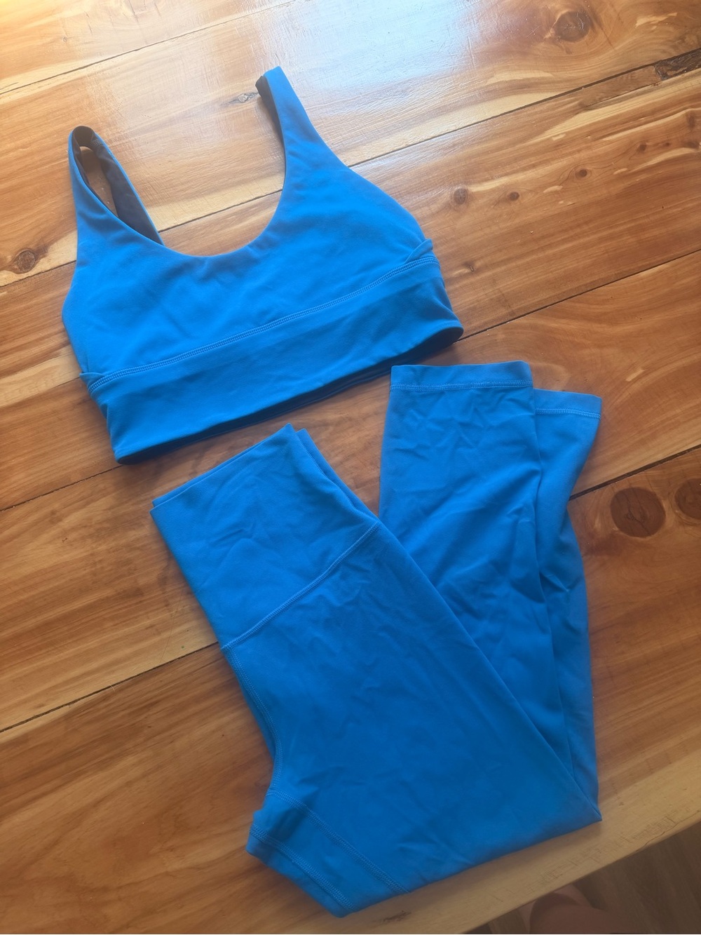Lululemon Set, Poolside Blue, Size 4/6